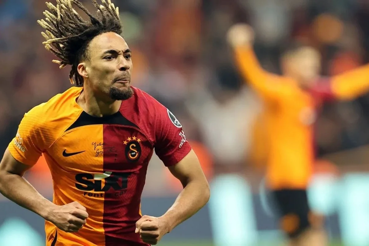 “Qalatasaray”ın gənc ulduzu İngiltərə klublarına keçə bilər “Qalatasaray”ın gənc ulduzu İngiltərə klublarına keçə bilər