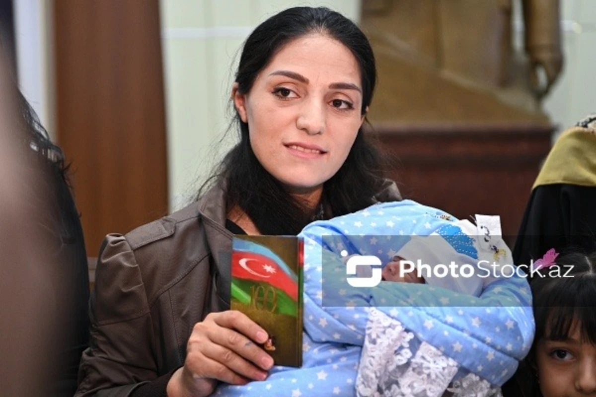 Adları ilə məşhurlaşan dördəmlərin anası: “Yeddi il sonra dünyaya gəliblər” - FOTO