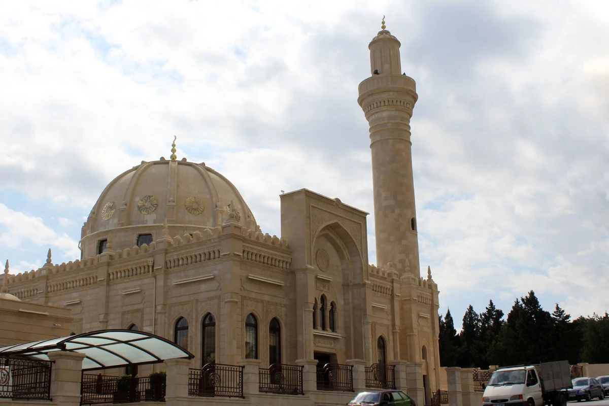Hacı Cavad, Şah Abbas və digər 5 məscidə imam təyin olunub - SİYAHI