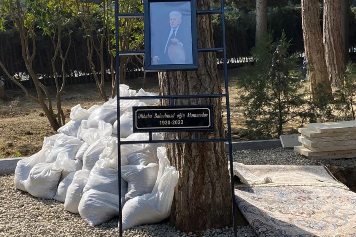 Əlibaba Məmmədovun qəbirüstü abidəsinin eskizi geri qaytarılıb, yenisi hazırlanır