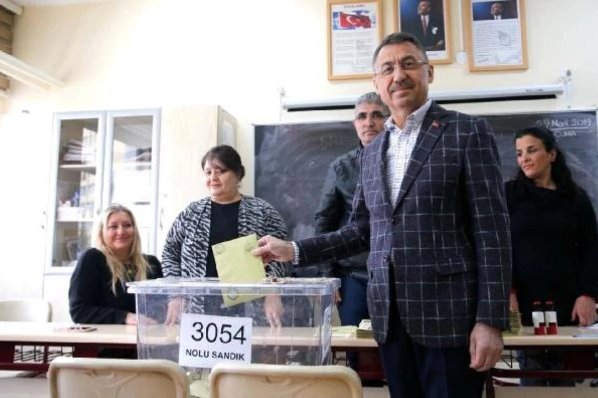 Türkiyənin vitse-prezidenti səs verib