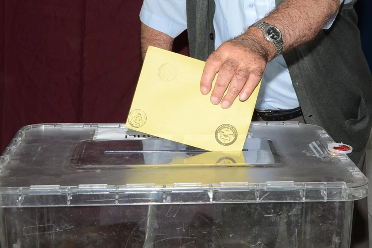 Türkiyədə 3 nəfər seçki məntəqəsində öldü