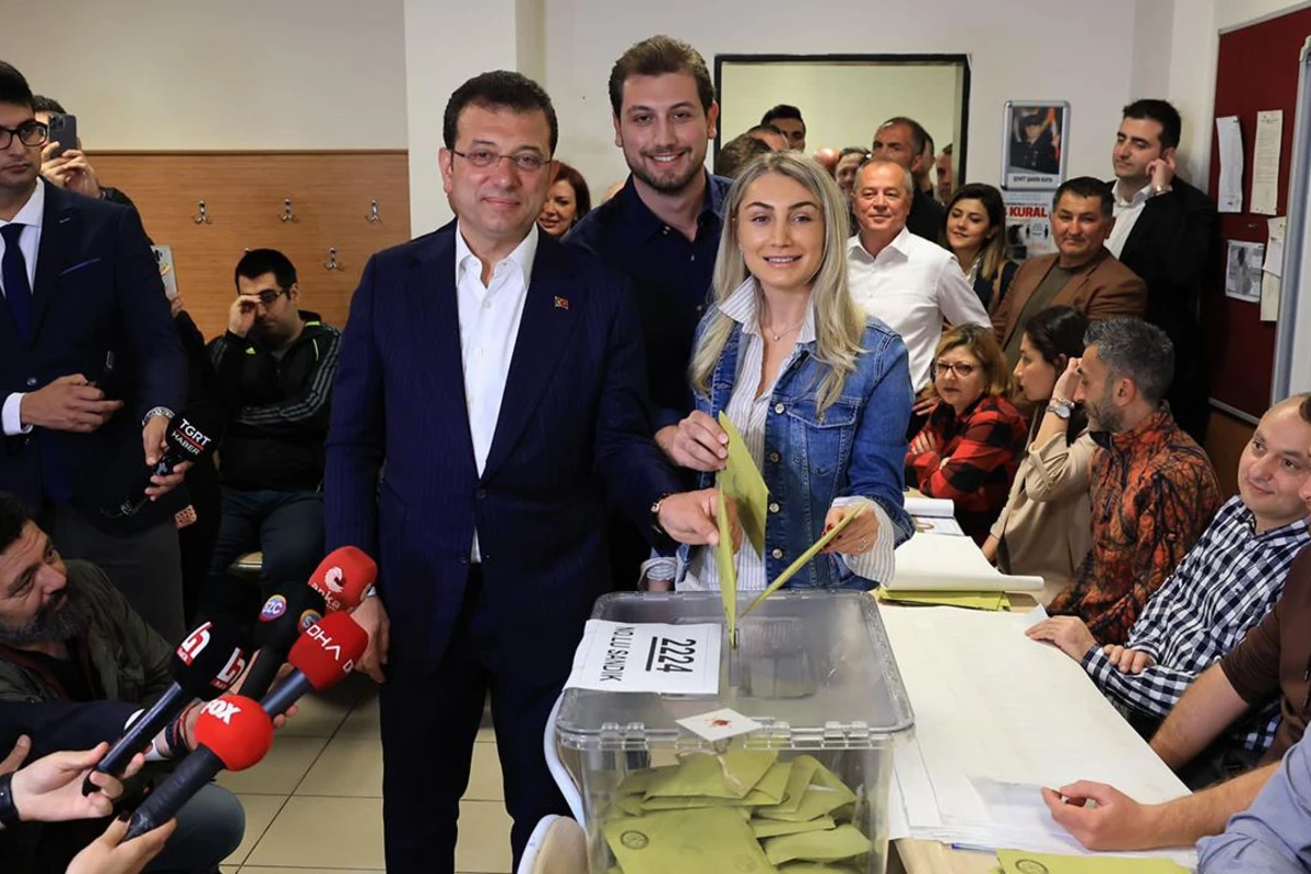 İmamoğlunun səs verdiyi qutudan Ərdoğan birinci çıxdı