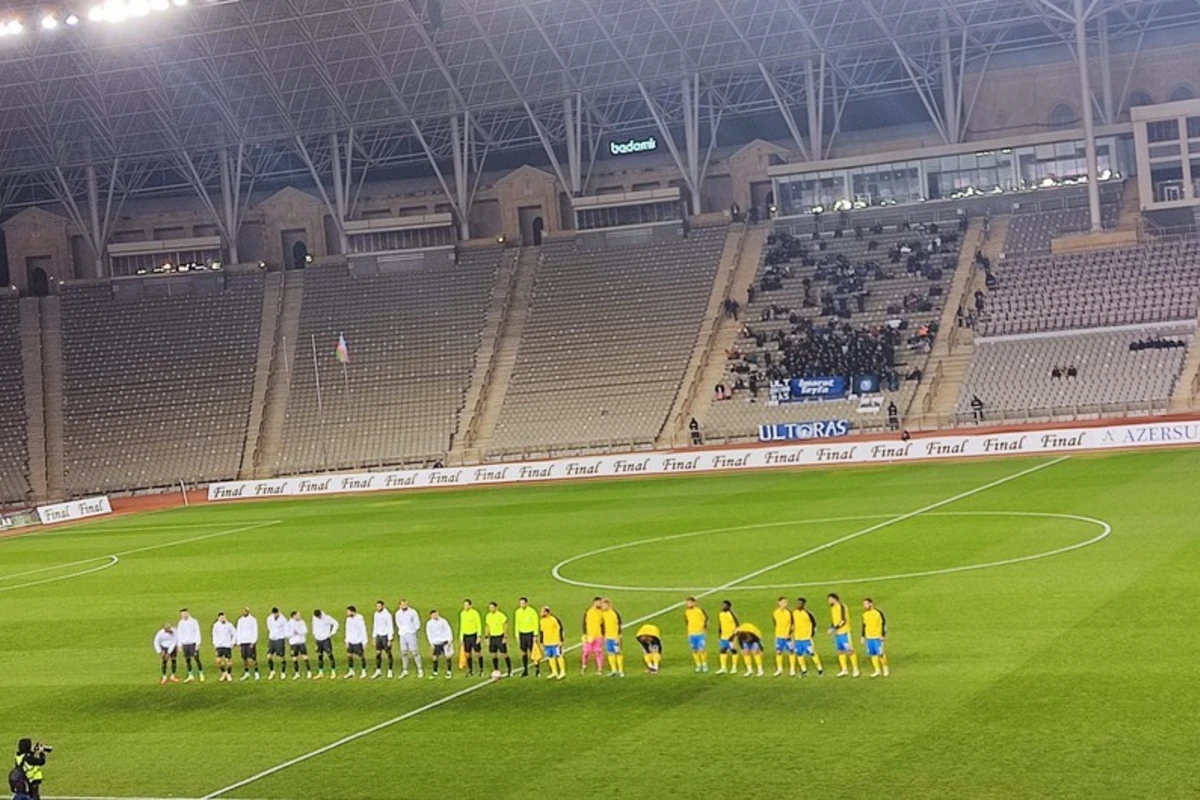 Respublika Stadionunun ot örtüyü yenilənir