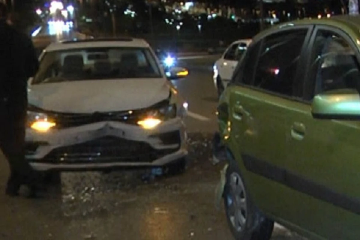 Bakıda KIA və “Volkswagen” toqquşdu: Xəsarət alan var - FOTO