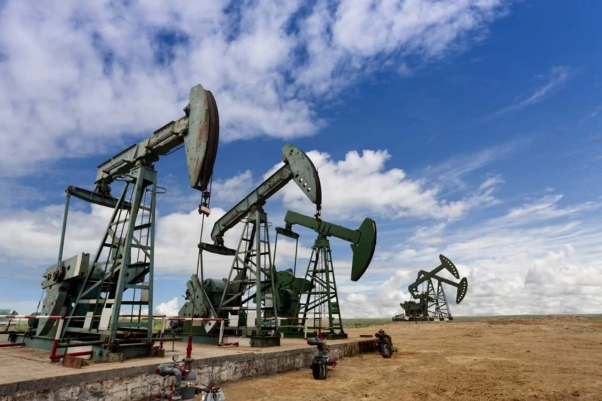 Азербайджанская нефть подешевела