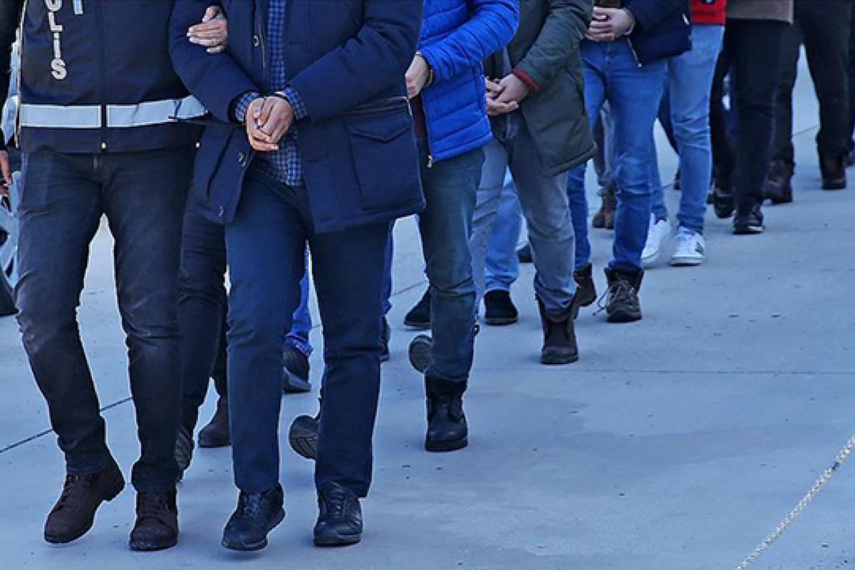 İstanbulda FETÖ əməliyyatı: 15 nəfər tutuldu