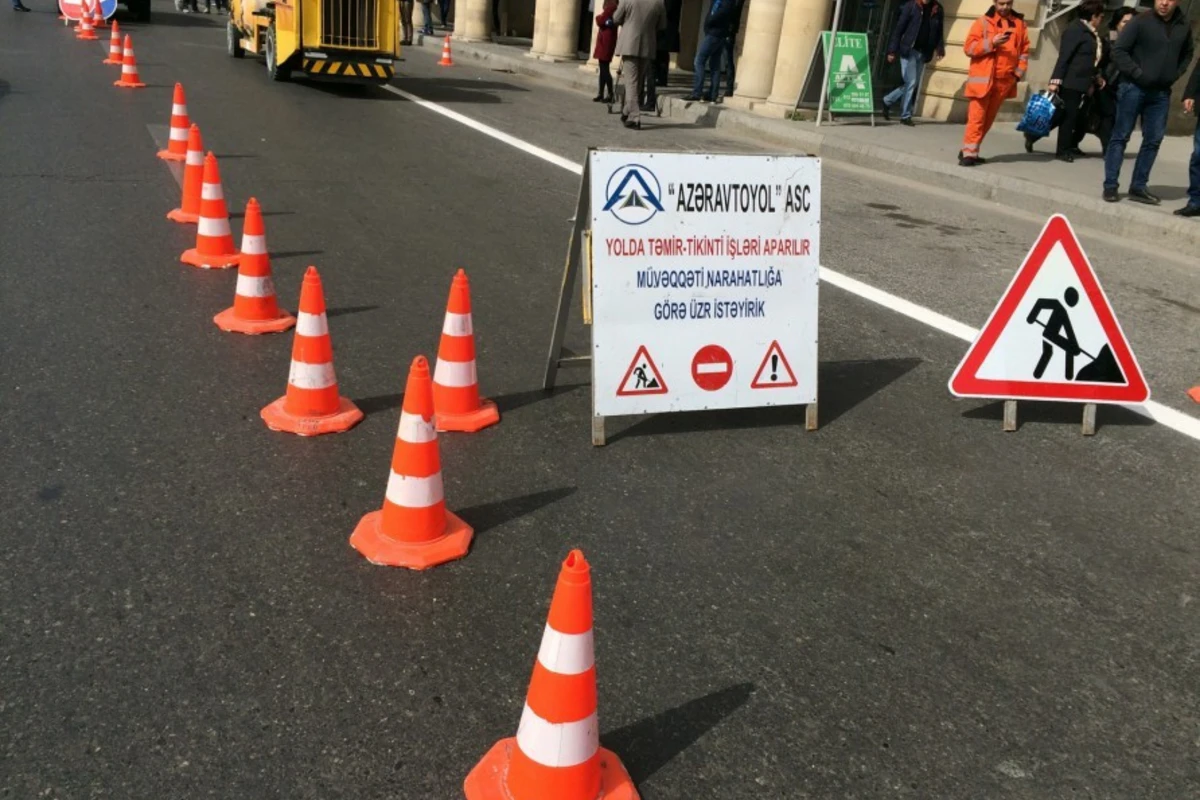 На части главного проспекта Баку полностью ограничат движение транспорта