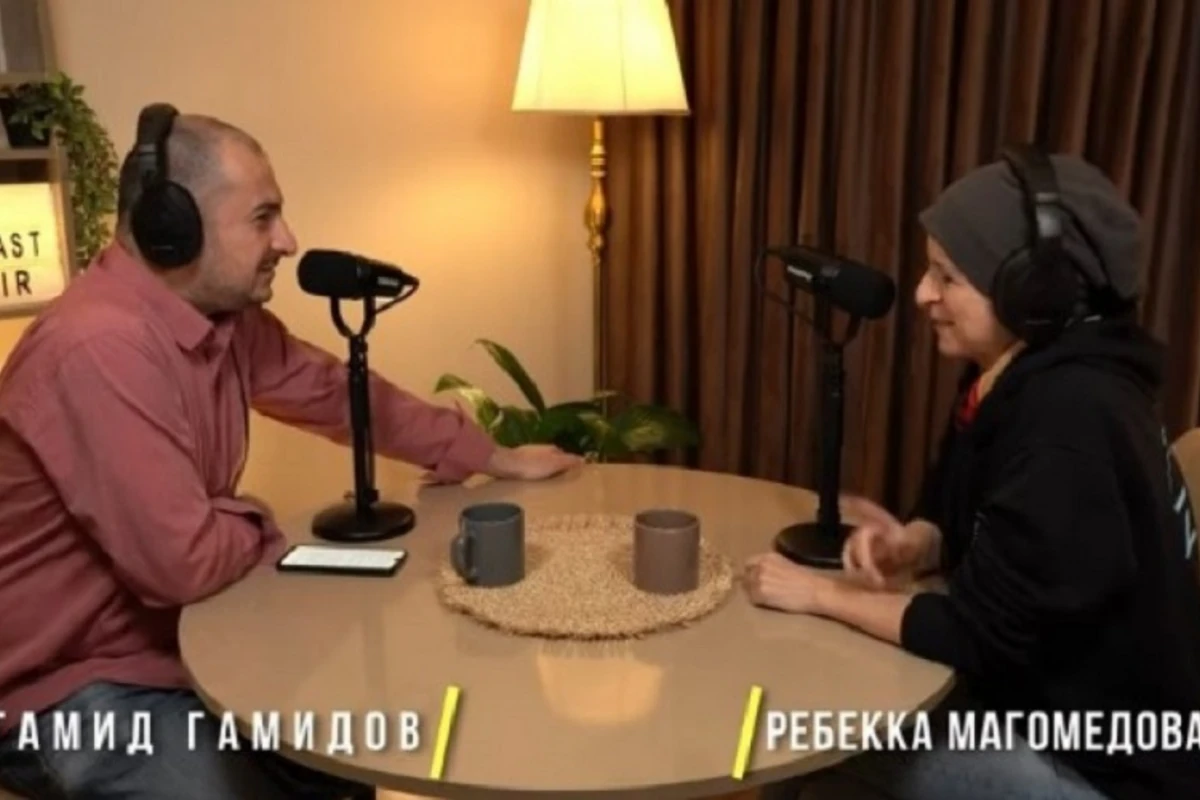 Очередным гостем программы Поговорим? стала релокант Ребекка Магомедова - ВИДЕО