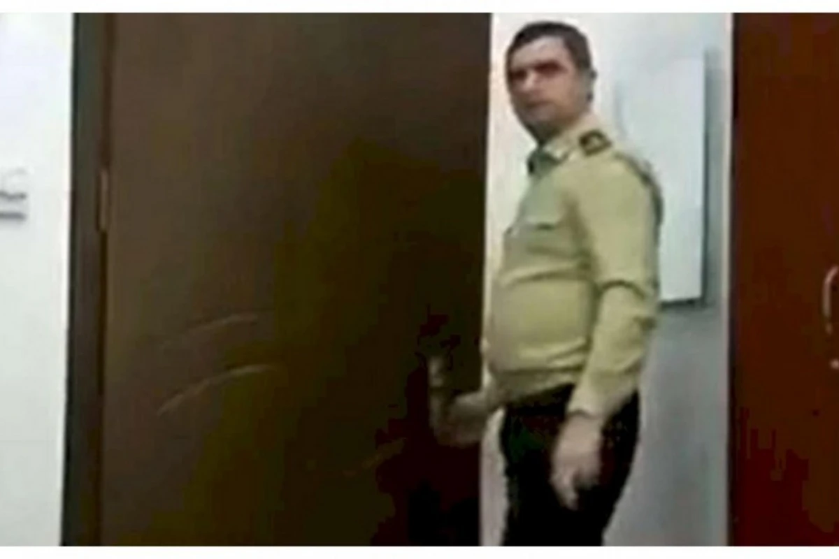 Qadınların görüntülərini yayan polkovnikə qarşı 292 min manatlıq mülki iddia qismən təmin edilib