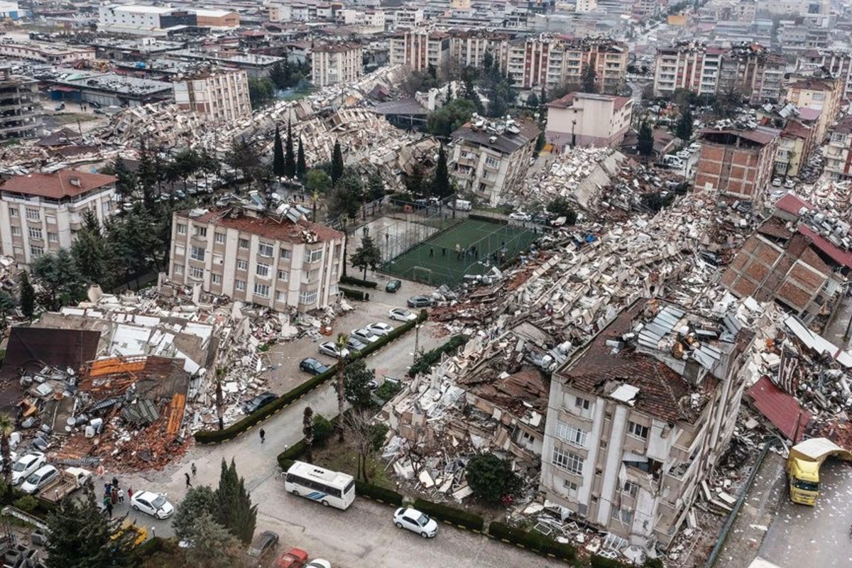 Türkiyədə zəlzələdən zərərçəkənlərin işıq və qaz pulları silindi