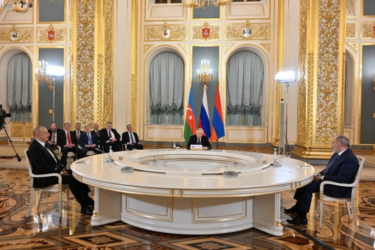 Moskvada Azərbaycan, Rusiya və Ermənistan liderlərinin üçtərəfli Zirvə görüşü olub - YENİLƏNİB
