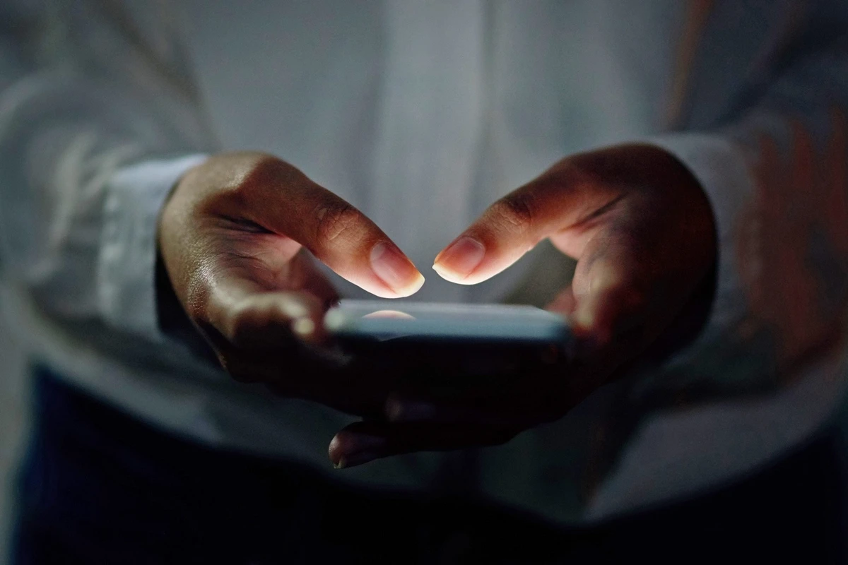 Dövlət Xidmətindən XƏBƏRDARLIQ - Bu proqramı telefonunuza YÜKLƏMƏYİN - Yazışmalarınız...