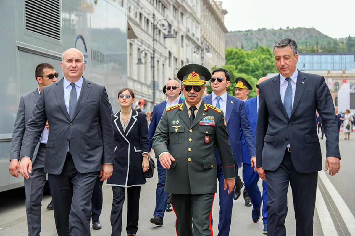 Zakir Həsənov Gürcüstanda keçirilən hərbi paradda iştirak edib - FOTO
