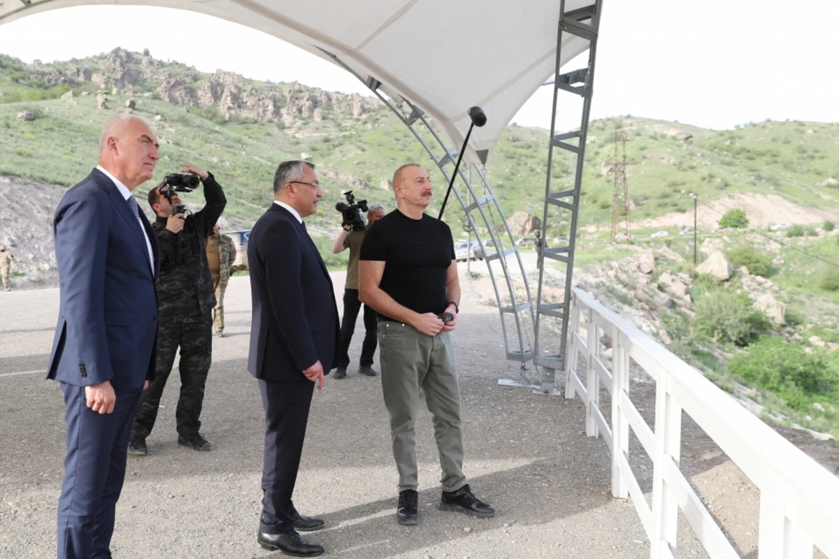 Prezident Laçının Zabux kəndində aparılan tikinti işləri ilə tanış olub