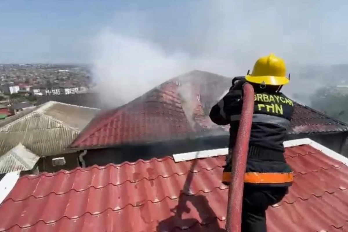 Suraxanı rayonunda fərdi evdə yanğın baş verib - FOTO/VİDEO