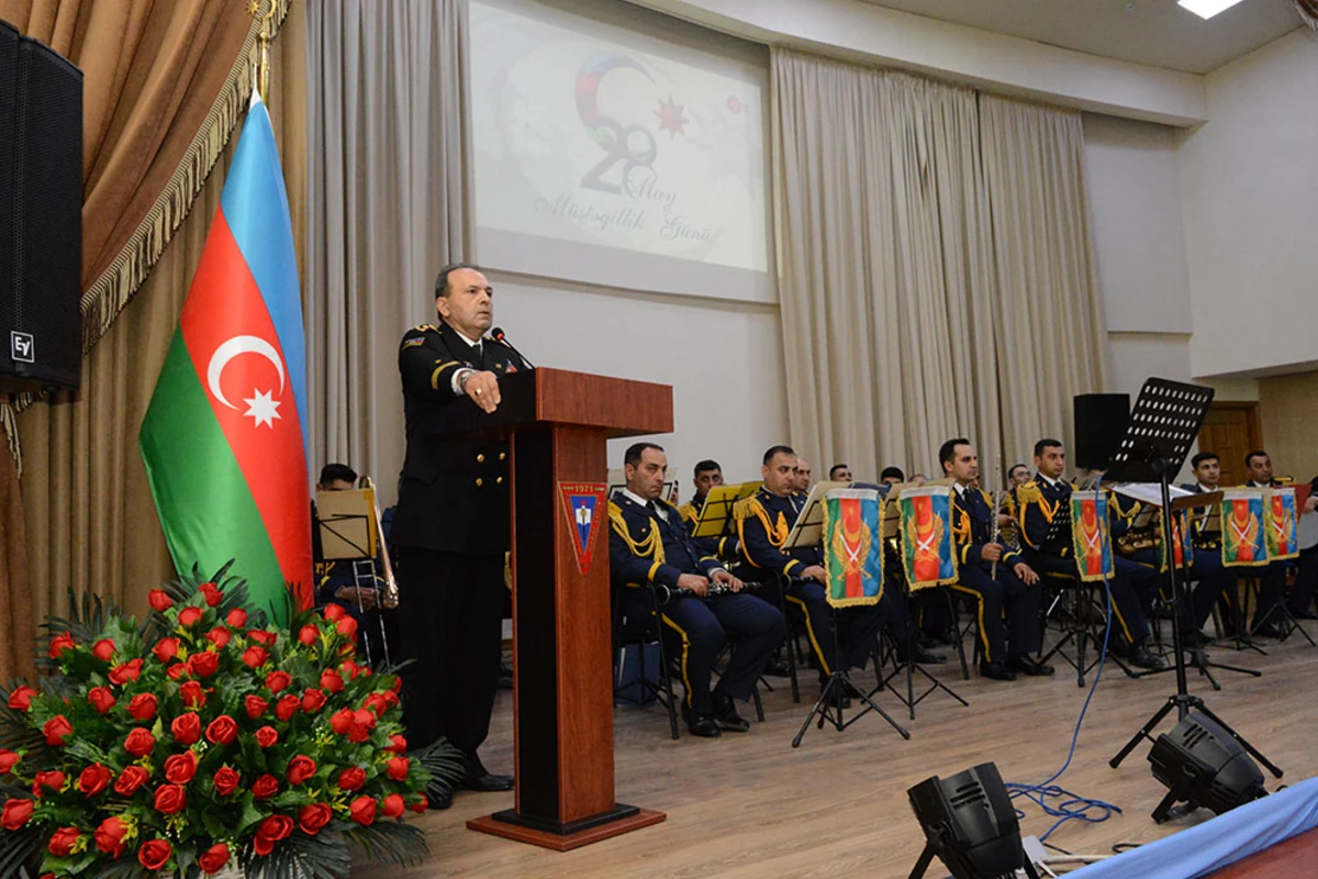 Müstəqillik Günü münasibətilə Azərbaycan Ordusunda silsilə tədbirlər keçirilib - FOTO/VİDEO