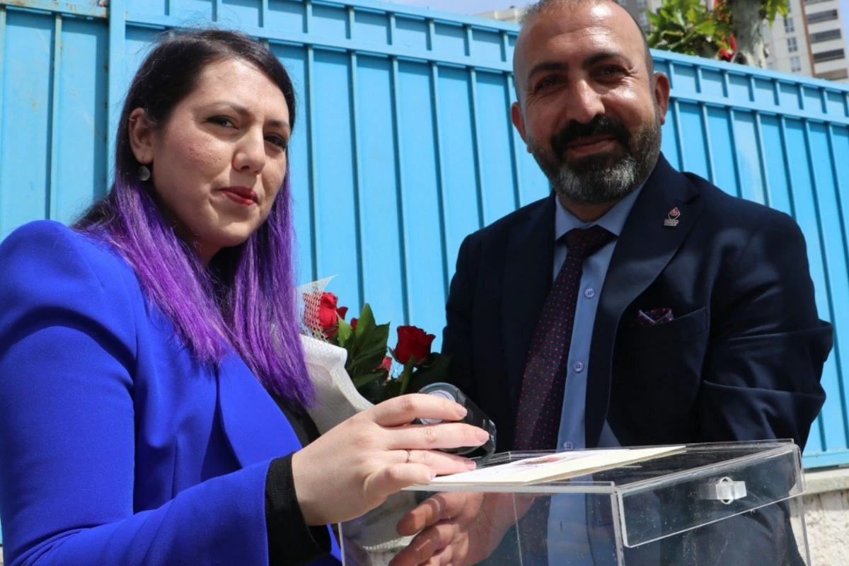 Səsvermədə 35 yaşlı qadına evlilik təklifi edildi