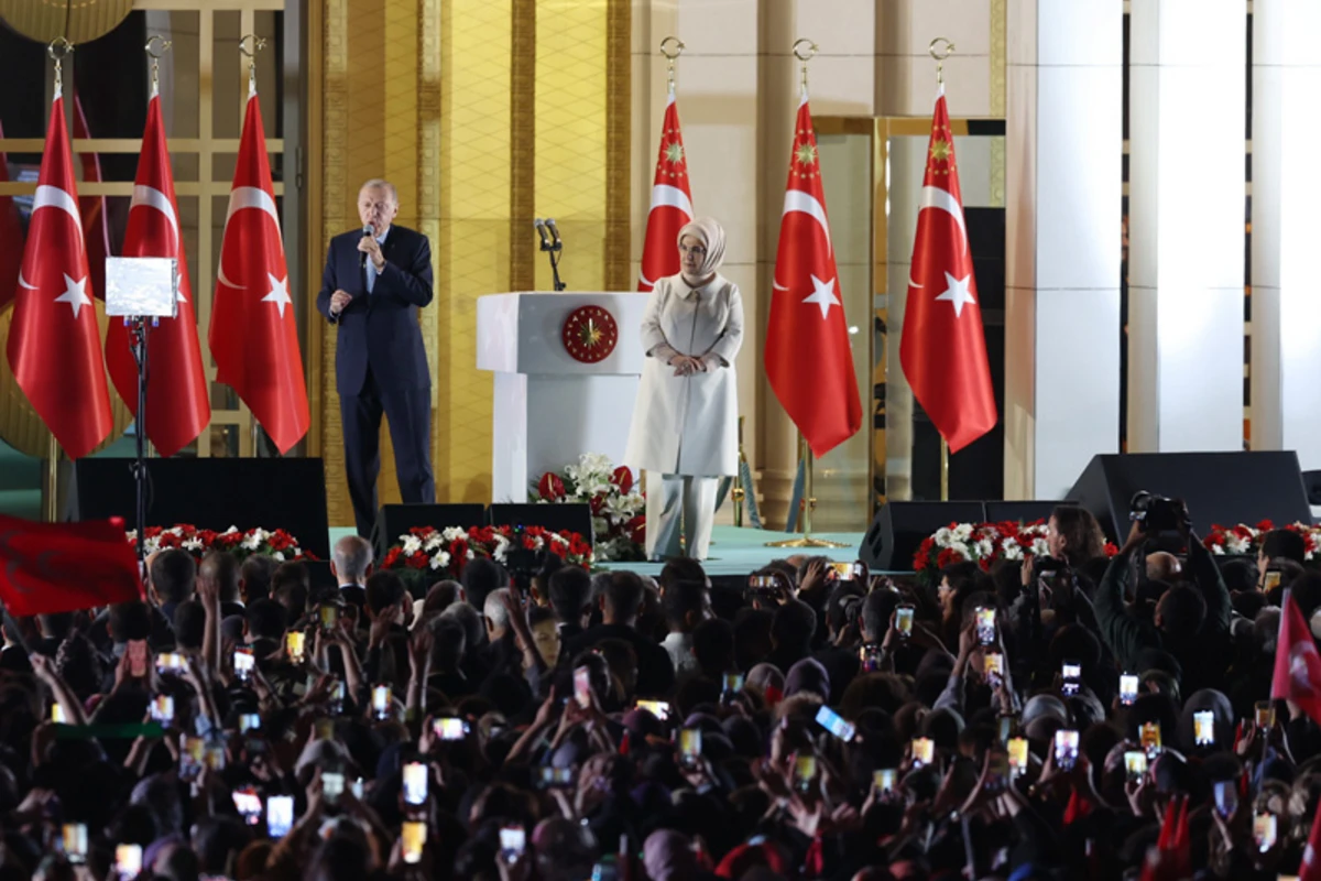 Əminə Ərdoğan seçicilərə təşəkkür etdi - FOTO