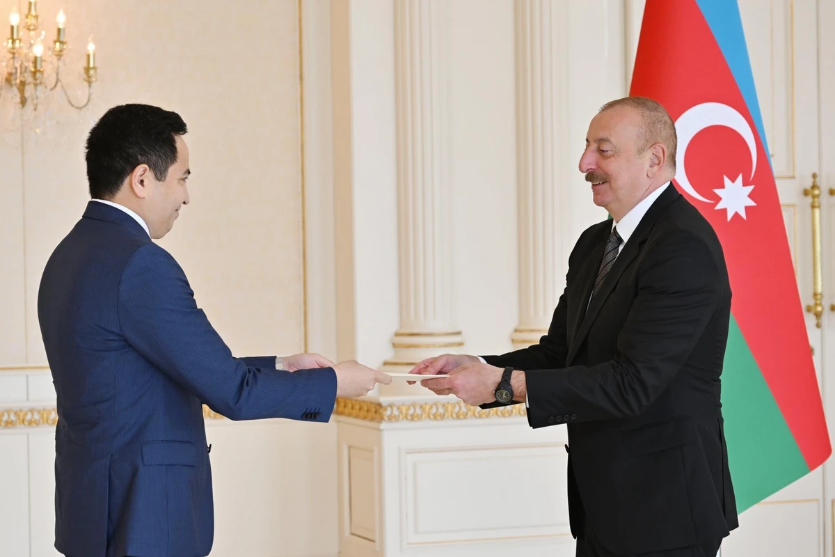 Prezident İlham Əliyev Qazaxıstanın yeni səfirinin etimadnaməsini qəbul edib - FOTO