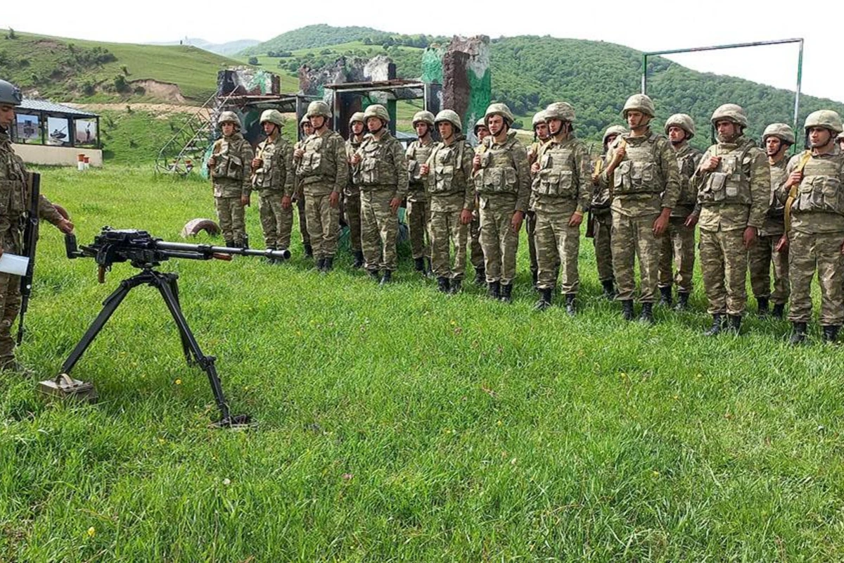 Hərbi vəzifəlilərin təlim toplanışı başa çatıb - FOTO/VİDEO
