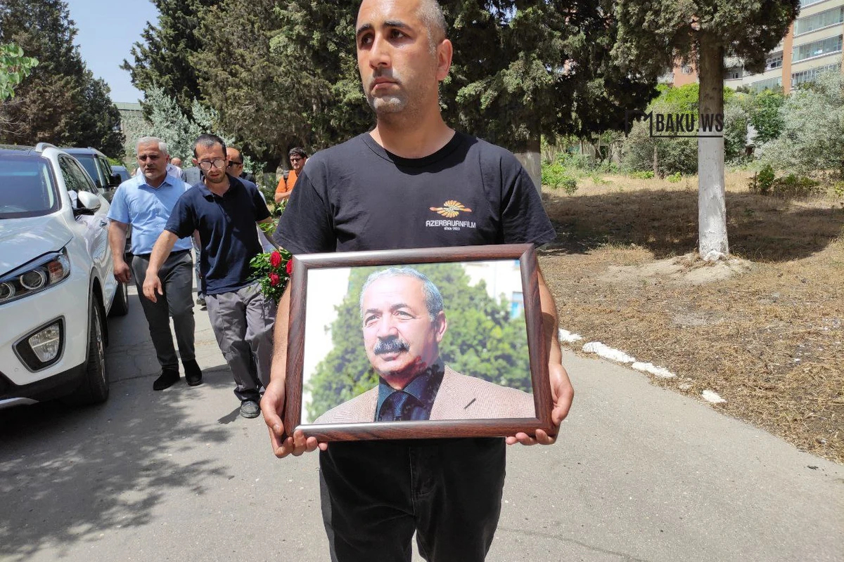 Elxan Qasımov dəfn olundu - FOTO/VİDEO
