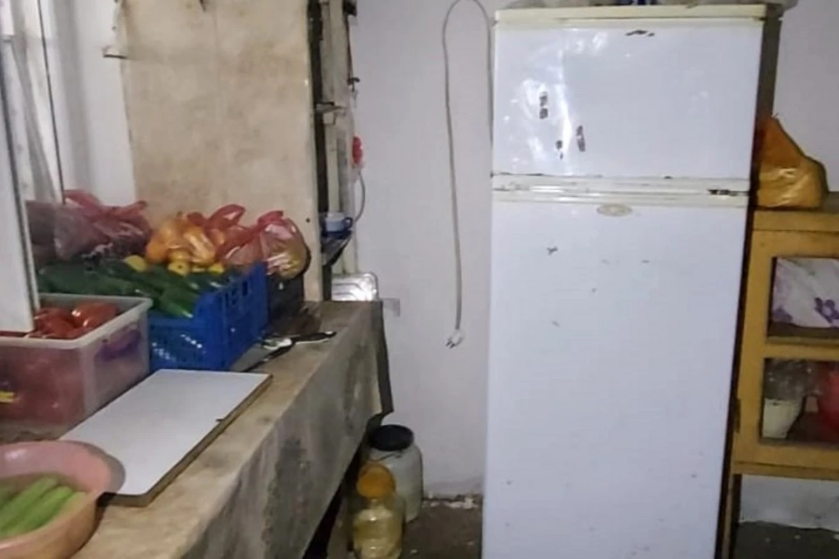 Loğman kafesində nöqsanlar aşkarlandı - FOTO Loğman kafesində nöqsanlar aşkarlandı - FOTO