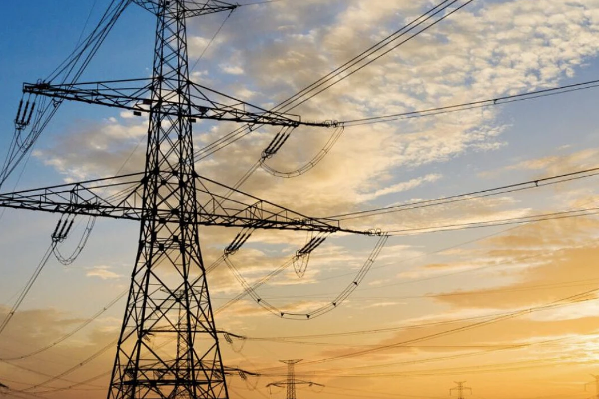 Ukraynada ölkə boyu elektrik enerjisinin verilməsində problem yaranıb