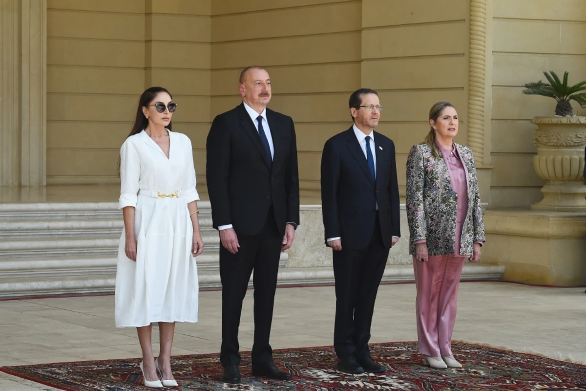 İsrail prezidentinin rəsmi qarşılanma mərasimi olub - YENİLƏNİB - FOTO