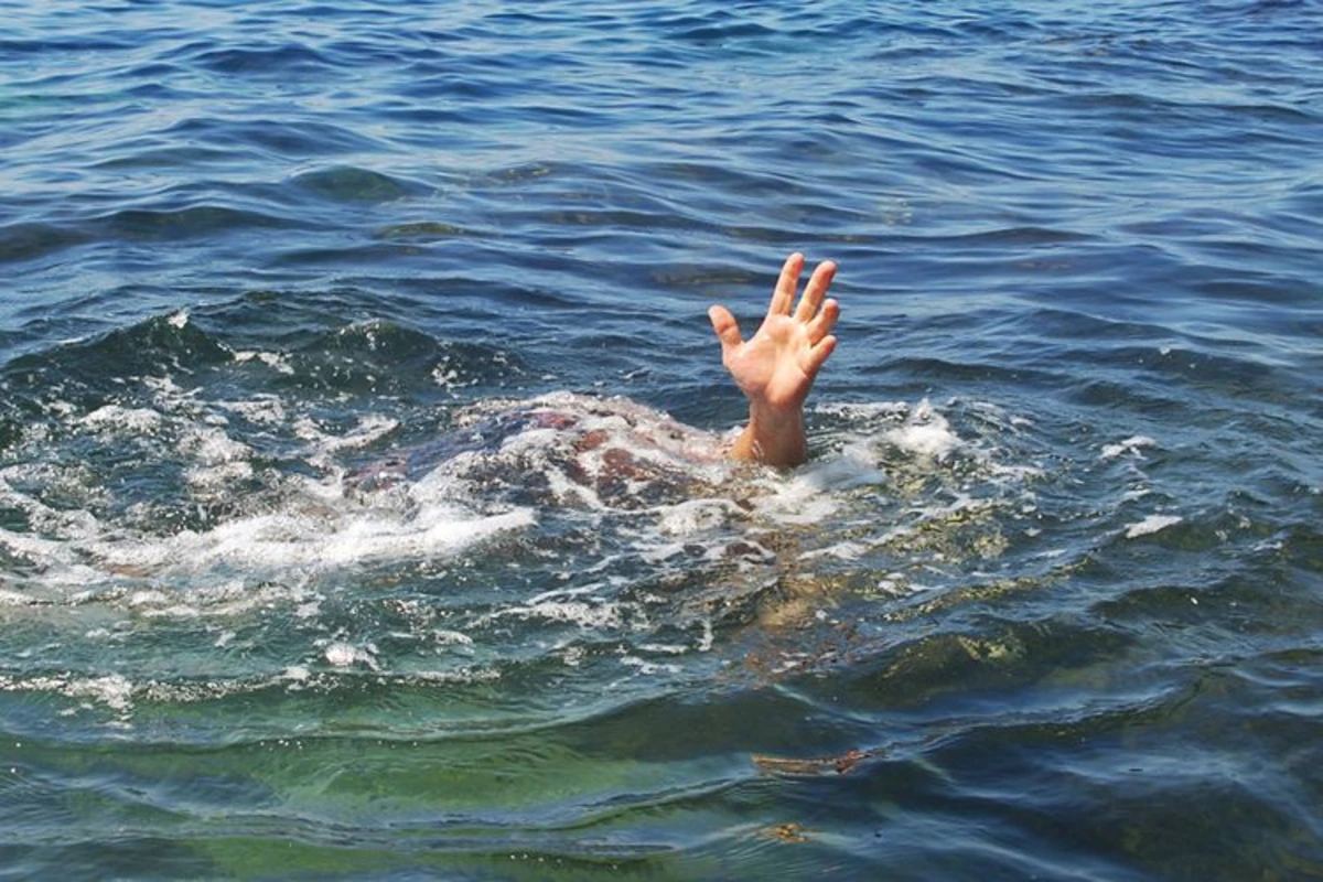 Kür çayında bir nəfər batıb Kür çayında bir nəfər batıb