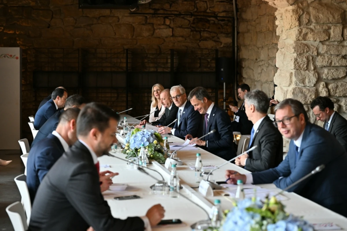 İlham Əliyev Kişineuda enerji təhlükəsizliyinə həsr olunmuş dəyirmi masada iştirak edib