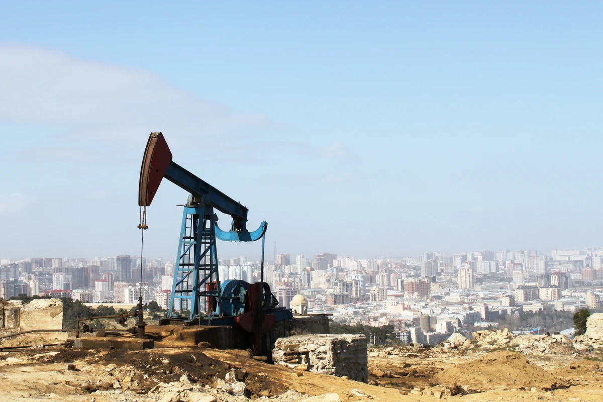 Azərbaycan neftinin qiyməti bahalaşıb