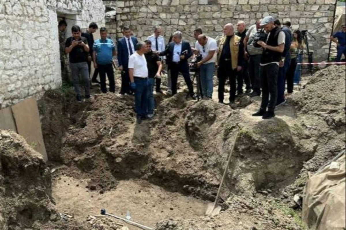 Şuşada aşkarlanan kütləvi məzarlıq insanlıq əleyhinə ən dəhşətli cinayətlərdən biridir - FOTO