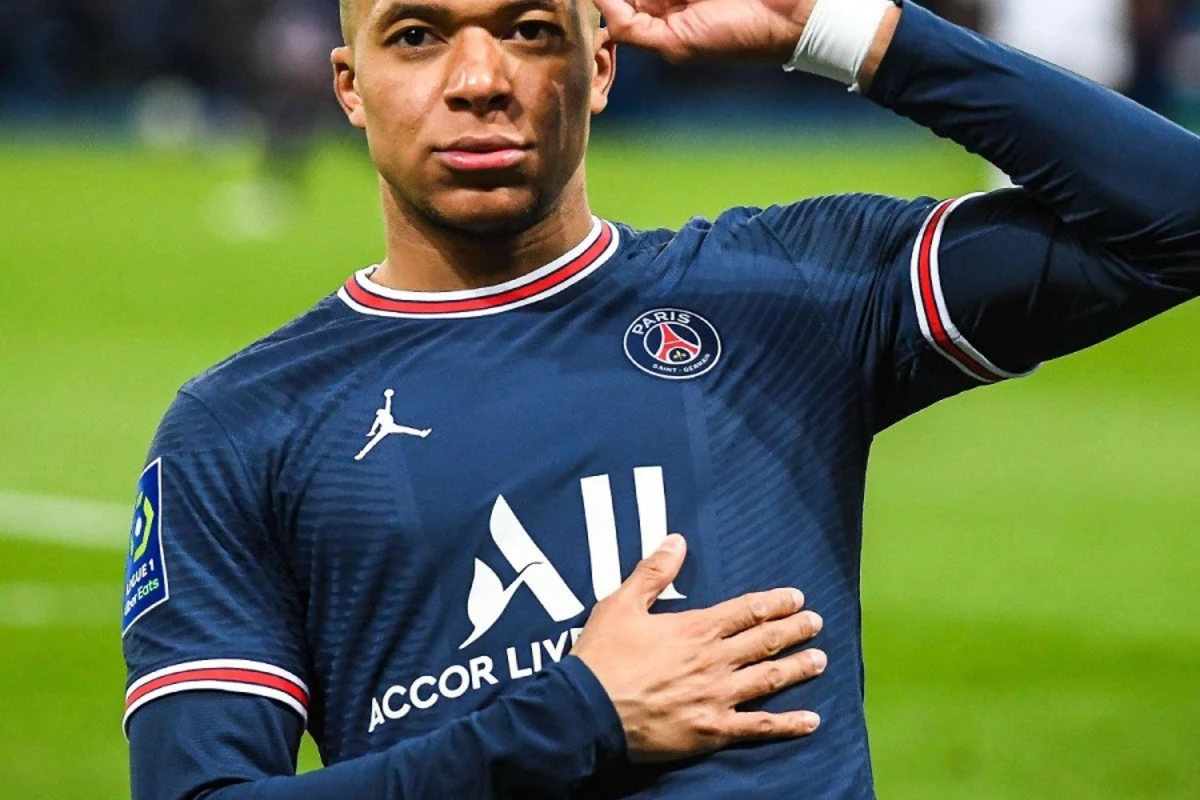 Mbappe PSJ ilə bağlı qərarını AÇIQLADI