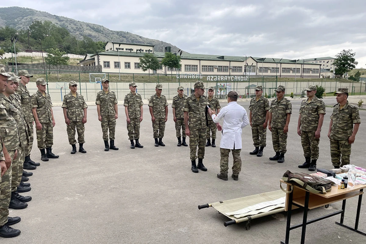 Azərbaycan Ordusunda hərbi vəzifəlilərlə təlim toplanışı davam edir - FOTO