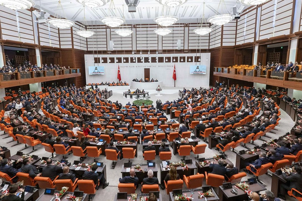 Türkiyə parlamenti bu gün yeni sədr seçəcək