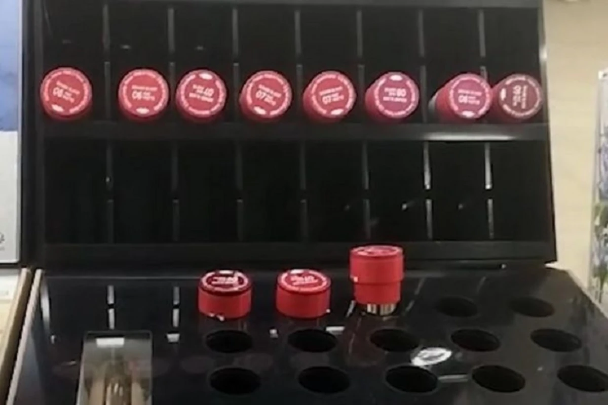 Təkrar istifadə edilən kosmetik testerlər təhlükə saçır: “Dişləyib aparanlar da olur” - VİDEO