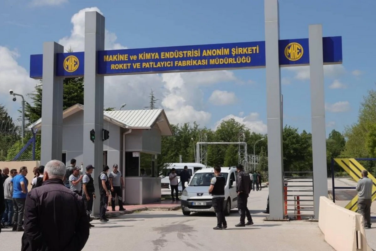 Türkiyədə raket fabrikində partlayış - 5 nəfər ölüb - FOTO
