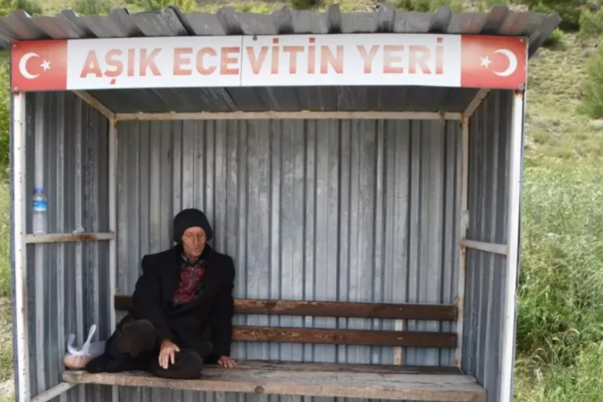 24 ildir sevdiyi qadını gözləyən Ecevit: Axırıncı dəfə çıxıb gedəndə gördüm - VİDEO