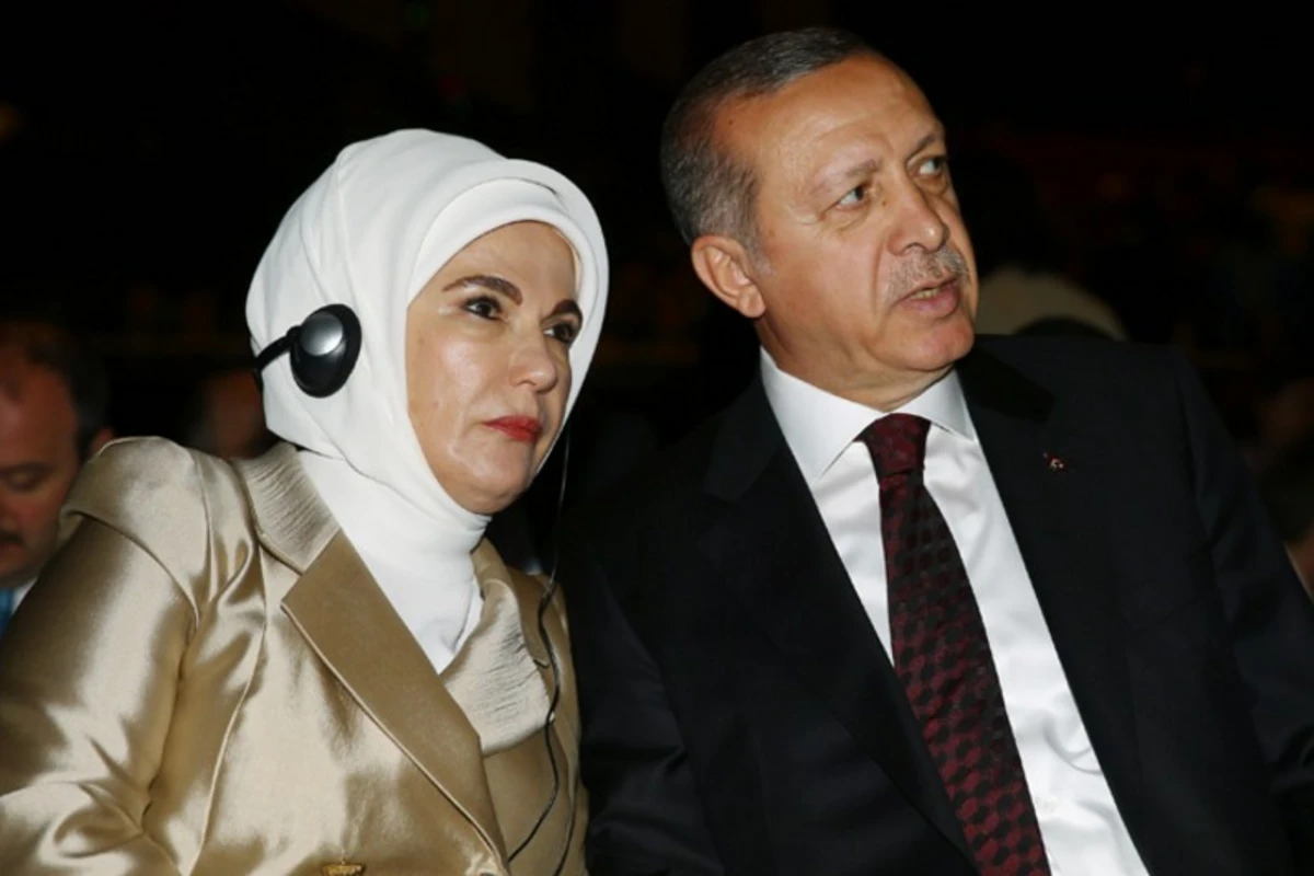 Bakıda Türkiyə Prezidenti Rəcəb Tayyib Ərdoğanın və birinci xanım Əminə Ərdoğanın şərəfinə dövlət ziyafəti verilib - YENİLƏNİB