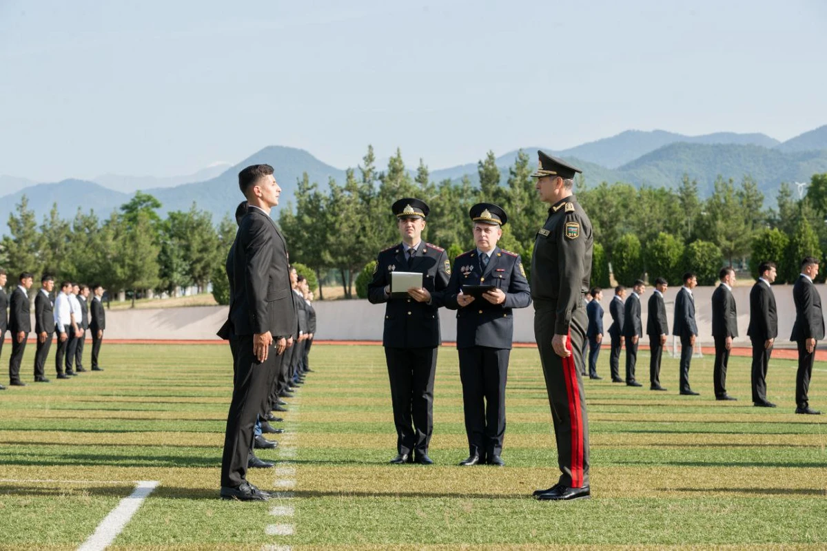Вилаят Эйвазов провел прием граждан и строевой смотр - ВИДЕО