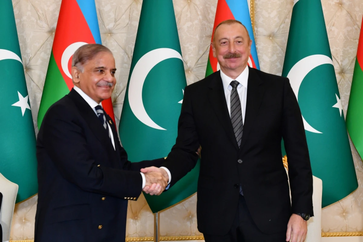 İlham Əliyev və Məhəmməd Şahbaz Şərif mətbuata bəyanatlarla çıxış ediblər - YENİLƏNİB - FOTO/VİDEO