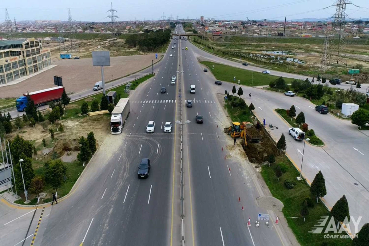 Güclü külək nəticəsində bir neçə avtomobil yolunda yaranmış problem aradan qaldırılıb