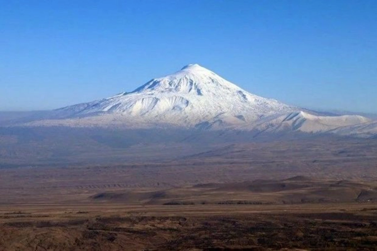 Ermənistanda müzakirə edilən dövlət gerbi: Etiraf olunan reallıqlar -  FOTO - ŞƏRH