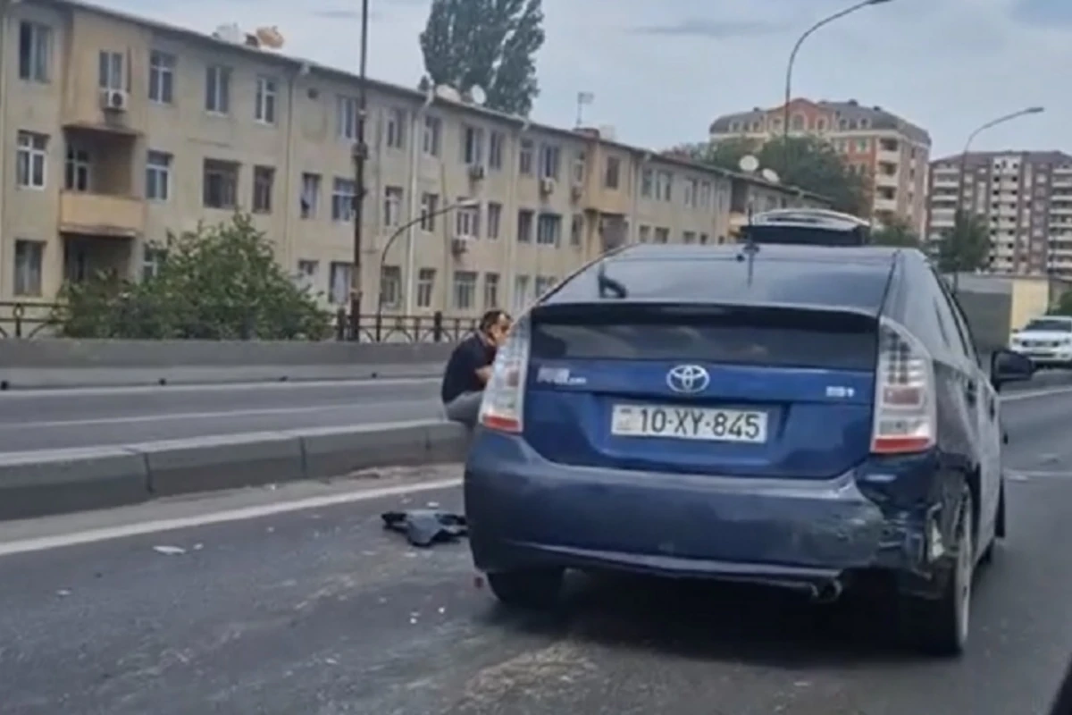 Bakıda iki “Prius” toqquşub - VİDEO