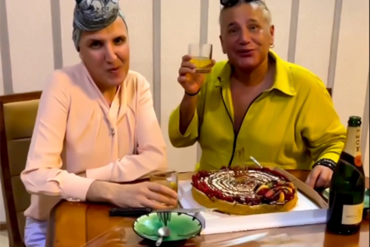 Samirdən yeni barışdığı Samiraldoya AD GÜNÜ TƏBRİKİ - VİDEO