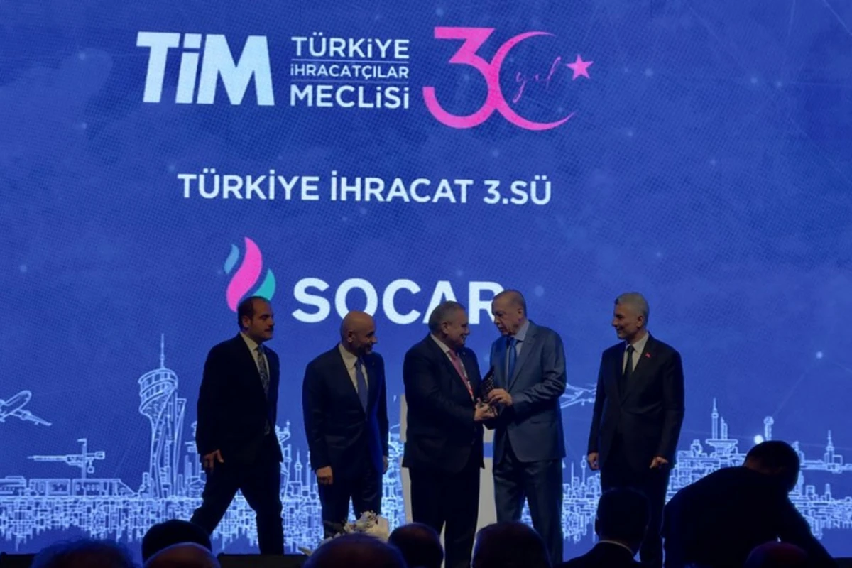 Prezident Rəcəb Tayyib Ərdoğan SOCAR-a mükafat təqdim edib - FOTO