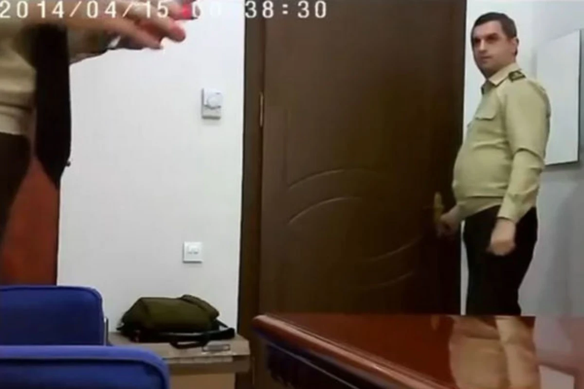 Zaur Mirzəyevlə videosu yayılan qadın 192 minlik tələbinin təmin olunmasını istəyir