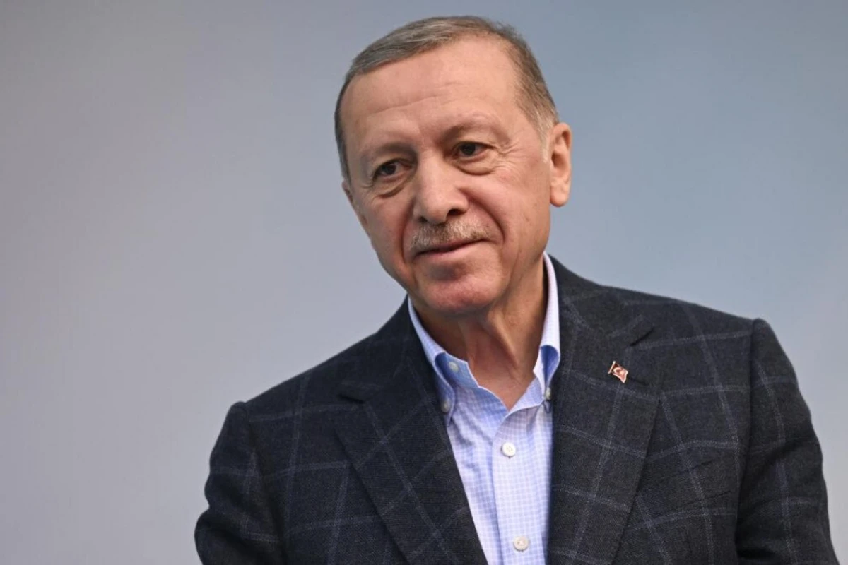 Uelslə matçdan sonra Ərdoğan Hakan Çalhanoğlu və Arda Gülərlə telefonla danışıb - VİDEO
