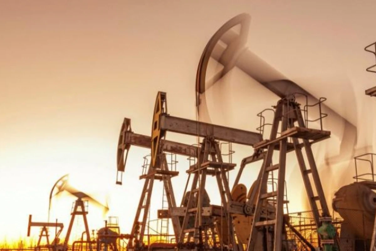 Цена азербайджанской нефти превысила 79 долларов
